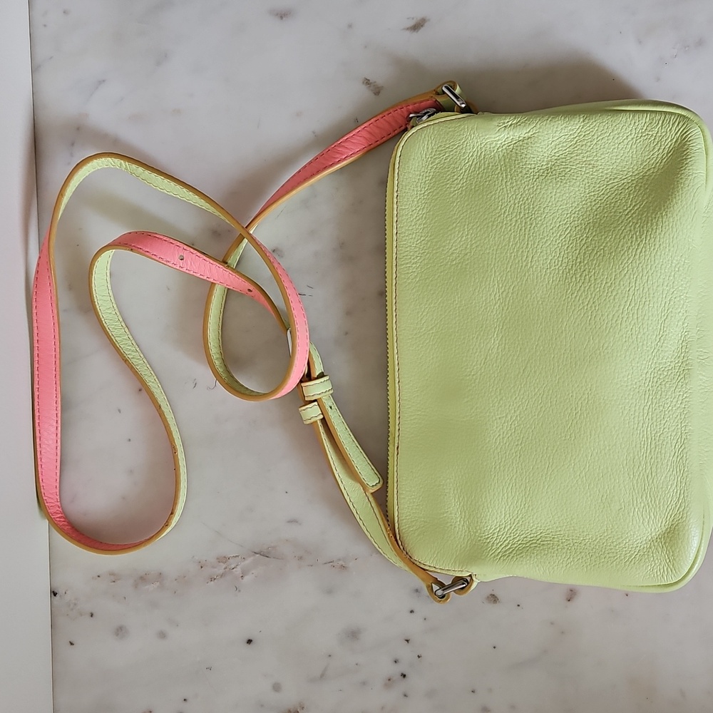 MARC BY MARC JACOBS: Pink And Lime Green Leather Crossbody Bag - Picture 5 of 15